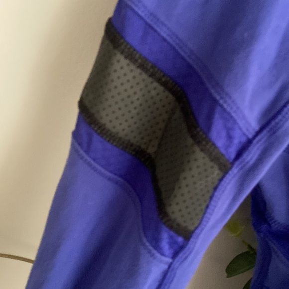 Ivivva Lululemon Glow and Go pullover size 12 - Picture 6 of 14